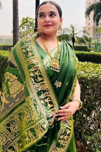 Dark green silk blend woven zari work saree with blouse