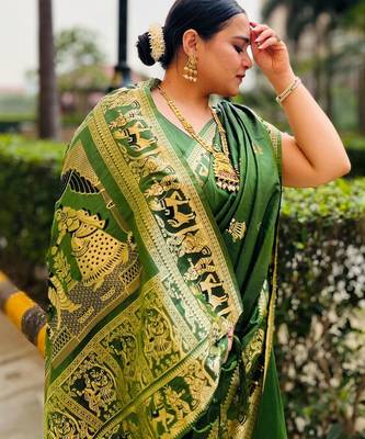 Dark green silk blend woven zari work saree with blouse 5