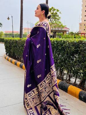 Purple silk blend woven zari work saree with blouse 3