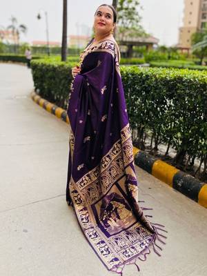 Purple silk blend woven zari work saree with blouse 5