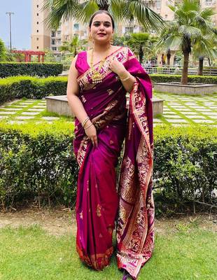 Magenta silk blend woven zari work saree with blouse 5