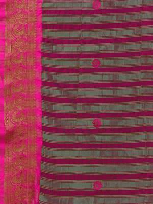 Green pure cotton woven zari work saree with blouse 5