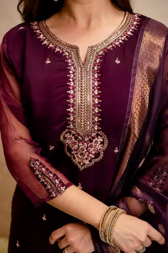 Chanderi embroidered kurti set with organza sleeves & tissue dupatta