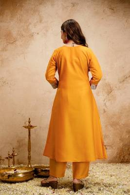 Yellow chanderi embroidered kurta set with dupatta & pants flared kurti for women 2