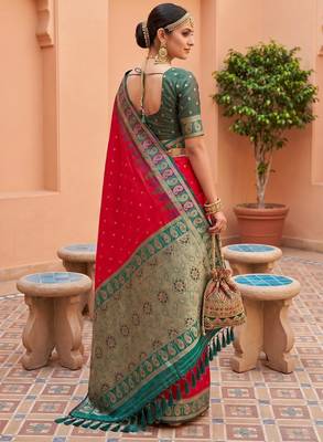 Pink soft silk blend woven ethnic ceremonial saree 2