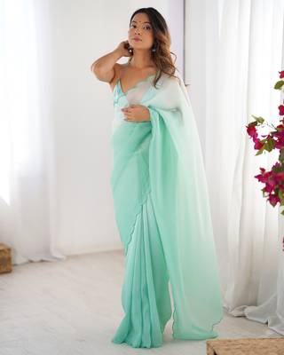 Green padding s arco border fancy girlie saree 5
