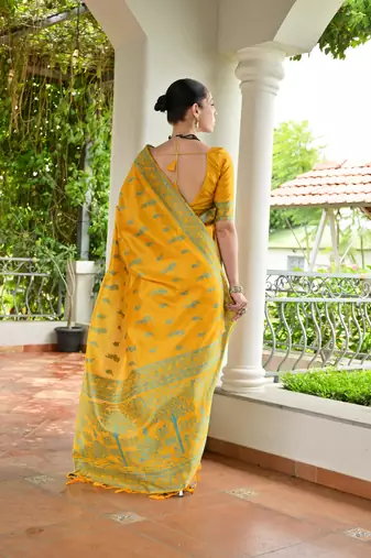 Yellow banglori raw silk blend weaving warli rich look classy saree