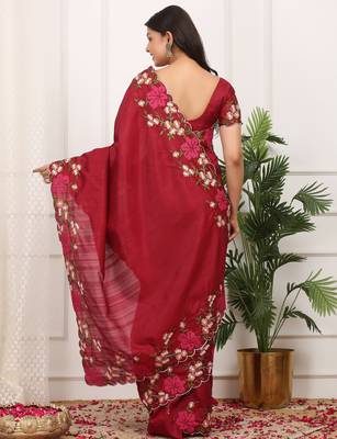 Red manipuri silk blend elegant saree with embroidered with cut work 2