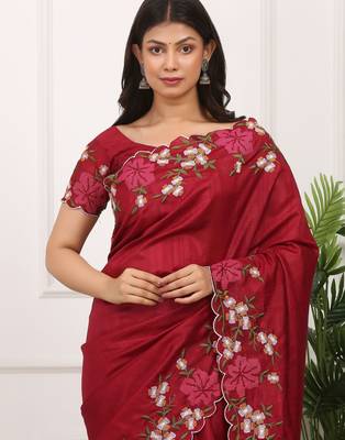 Red manipuri silk blend elegant saree with embroidered with cut work 3
