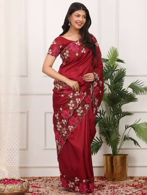 Red manipuri silk blend elegant saree with embroidered with cut work 5