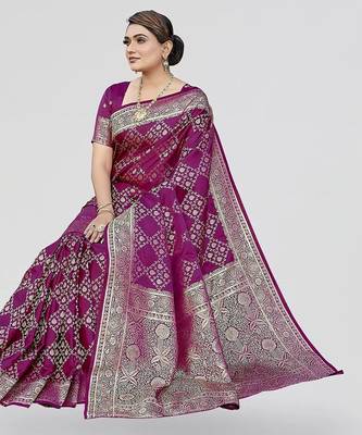 Rani pink zari woven banarasi silk ethnic saree with blouse 3