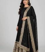  codding sequence work gown set