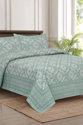 Bedsheet with Pillow Covers for Home & Bedroom Use