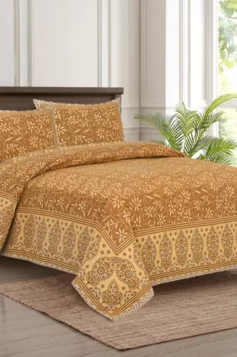 Bedsheet with Pillow Covers for Home & Bedroom Use