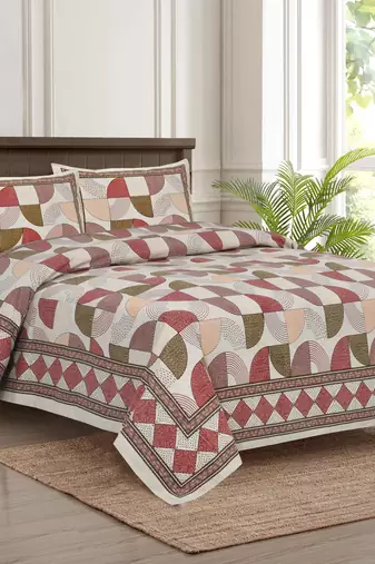 Bedsheet with Pillow Covers for Home & Bedroom Use