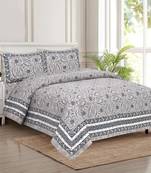 Bedsheet with Pillow Covers for Home & Bedroom Use