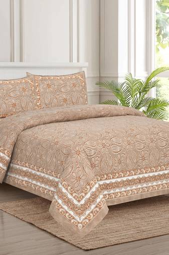 Bedsheet with Pillow Covers for Home & Bedroom Use