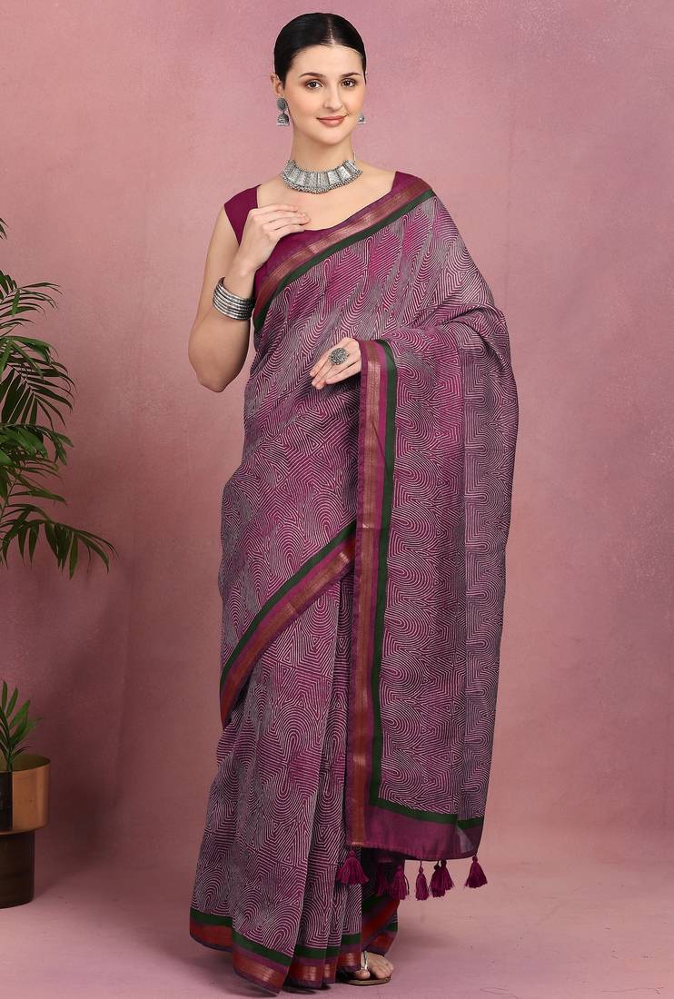 women's geometric print cotton blend saree -magenta