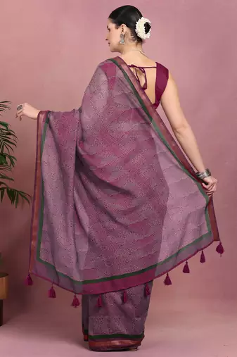 women's geometric print cotton blend saree -magenta