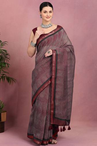 women's geometric print cotton blend saree -maroon