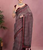women's geometric print cotton blend saree -maroon