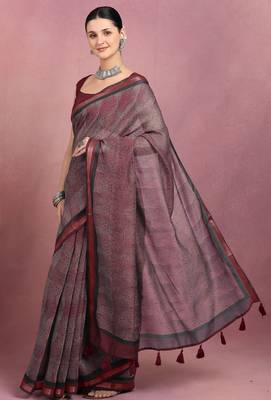women's geometric print cotton blend saree -maroon 3