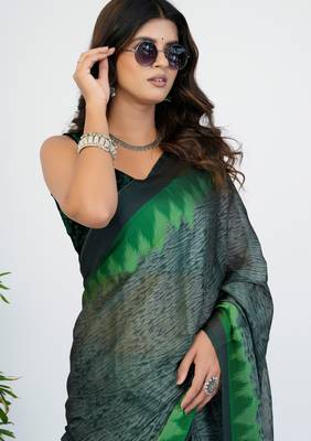 women's geometric print chiffon saree -grey 5