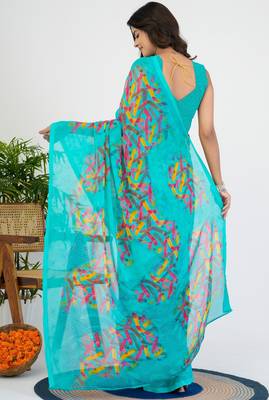 women's geometric print georgette saree -turquoise 4