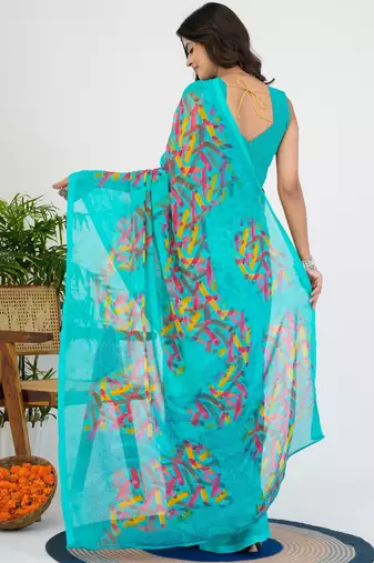women's geometric print georgette saree -turquoise