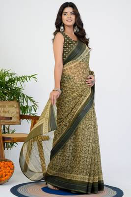 women's floral print cotton blend saree -green 3