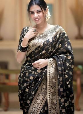 Black zari woven silk saree elegant banarasi style wedding wear with blouse 5