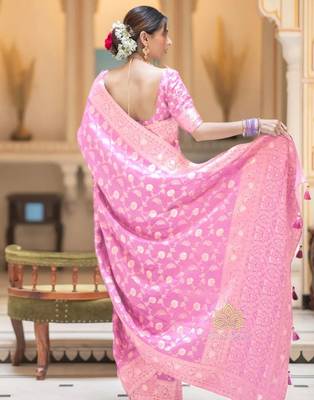 Light pink zari woven silk Blend saree with blouse 2