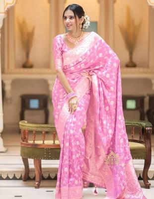 Light pink zari woven silk Blend saree with blouse 3
