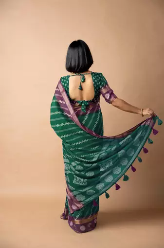 women's bandhani stripes print cotton silk saree -green