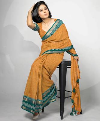 women's chevron/zig zag print cotton silk saree -orange 2