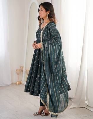 Teal Color Jacquard Butti And Lace Work Crunchy Silk Gown Set 4