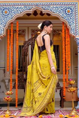 women's floral print georgette saree -yellow 4