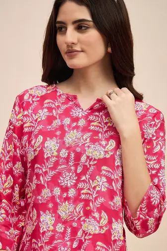 Printed  v neck top with trousers co ords set