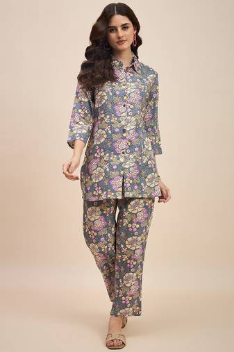 Grey & pink printed shirt collar co ords set