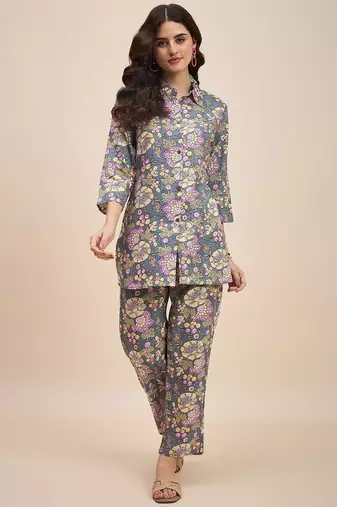 Grey & pink printed shirt collar co ords set