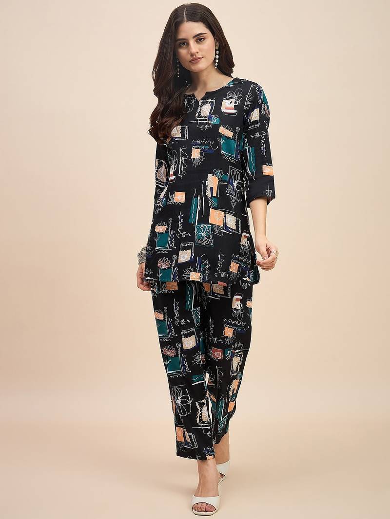 Printed v neck tunic with trousers