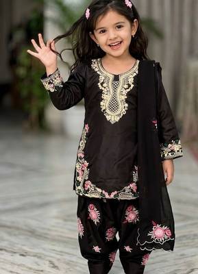 kids collection  kids wear heavy embroidery sequence work kurta set 3