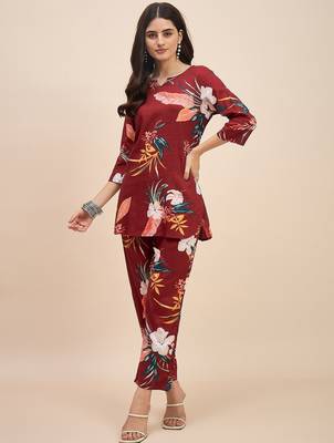 Maroon floral printed notch neck tunic with trousers 2