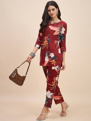 Maroon floral printed notch neck tunic with trousers 1