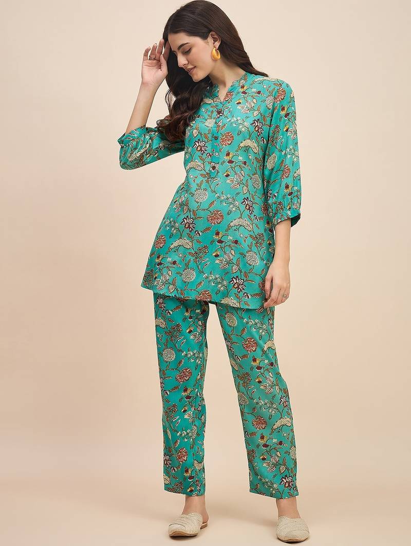 Printed round neck tunic & trousers co ords