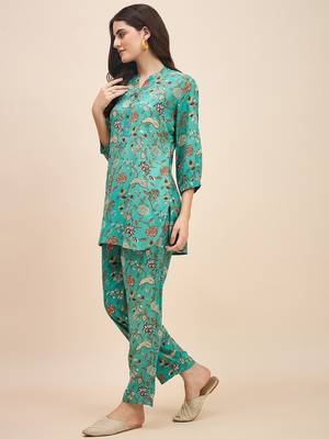 Printed round neck tunic & trousers co ords 4