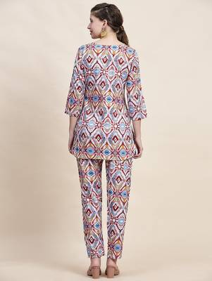 Printed top with trousers co ords 3
