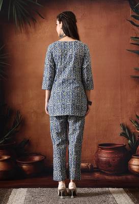 Blue printed cotton tunic with trousers co ords 3