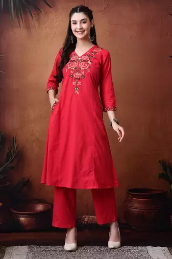 Ethnic embroidered tunic with trousers