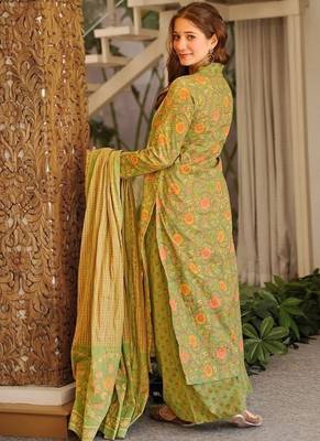  cambric cotton kurti set with dupatta & bottomheavy printed casual outfit 2